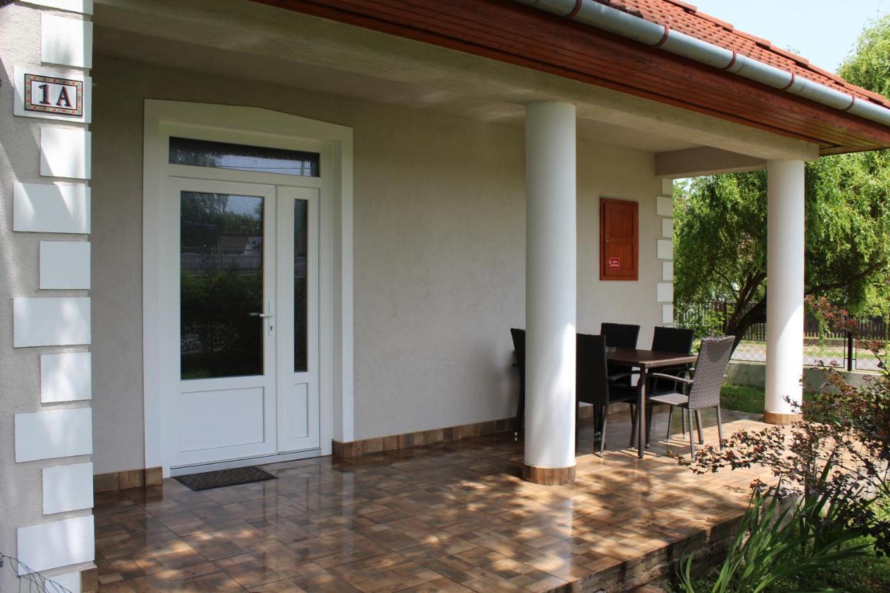 Petita Garden Apartman Siofok Dış mekan fotoğraf